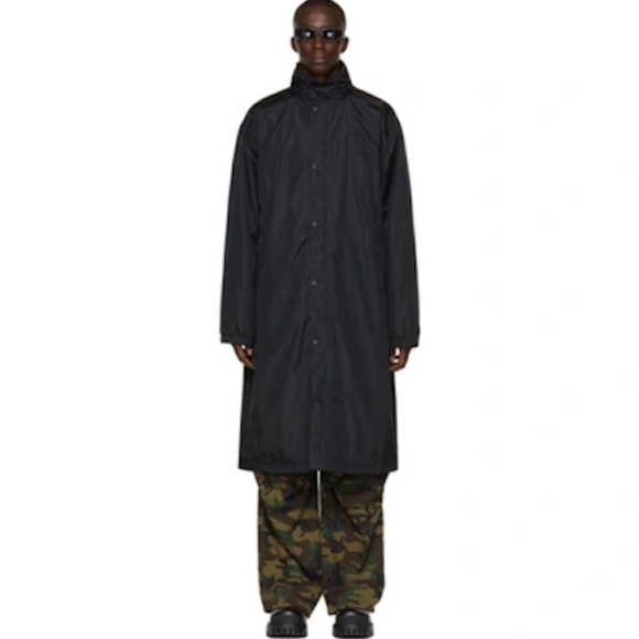 AUTHENTIC brand new BALENCIAGA RUNWAY RAIN COAT M vetements - Picture 1 of 14